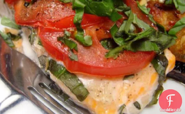Gegrillter Lachs mit Tomaten & Basilikum