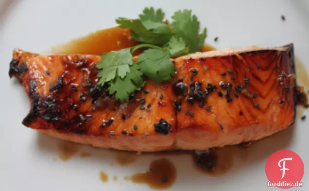 Honig-Ingwer gebackener Lachs mit Jasminreis