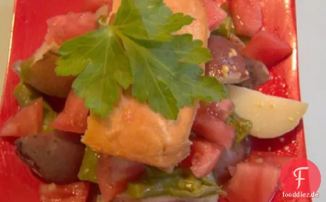 Marinierter gebratener Lachs Kartoffelsalat