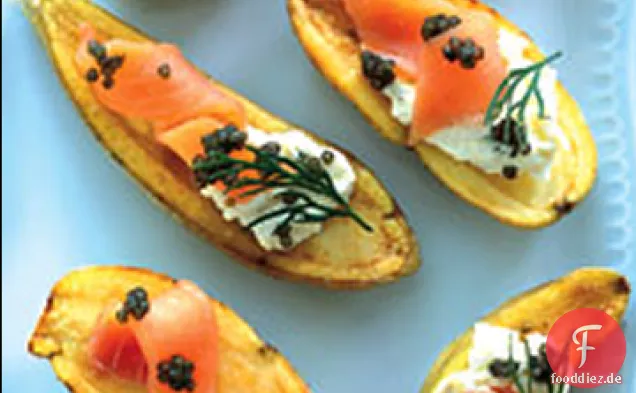 Kreuzkümmel-Bratkartoffeln mit Kaviar und Räucherlachs