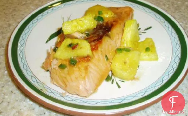 Ahorn-glasierter Lachs mit Ananas