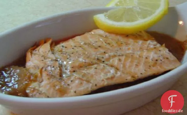 Gebratener Lachs und Rhabarber