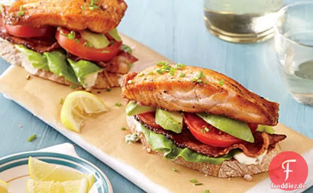 Open-Faced Lachs und Avocado BLTs