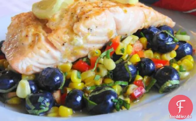 Zitrone gegrillter Lachs mit Maissalat