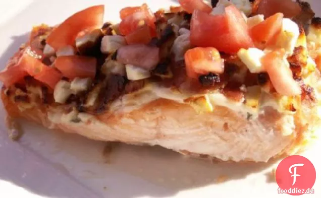 Gegrillter Lachs, Speck & Feta-Pakete