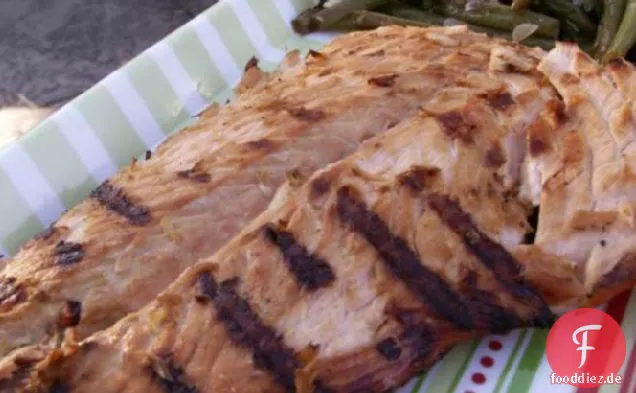 Bier und Limette marinierter Lachs