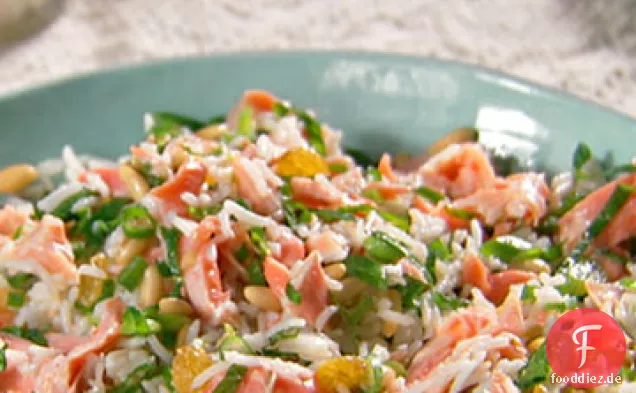 Spritzig-süßer Lachs-Reissalat