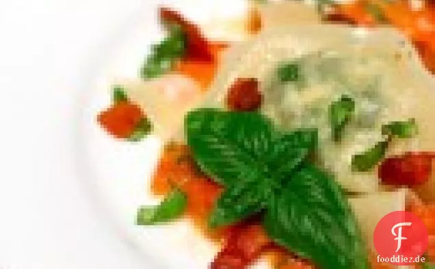 Ziegenkäse-Rucola-Ravioli Mit Tomaten-pancetta Butter