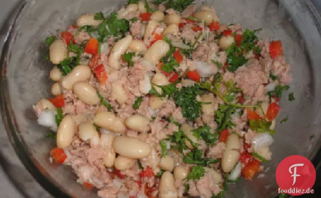 Thunfisch und weißer Bohnensalat