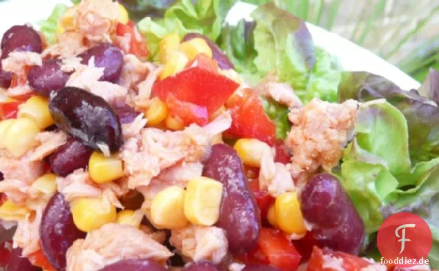 Thunfisch-, Bohnen- und Maissalat