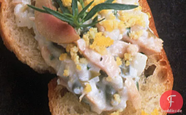 Thunfisch Nicoise-Crostini