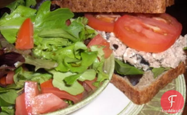 Thunfisch gefüllte Tomaten