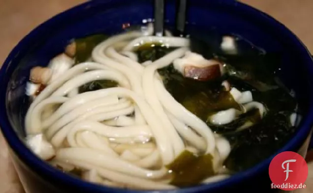 Reiskocher asiatische Nudelsuppe