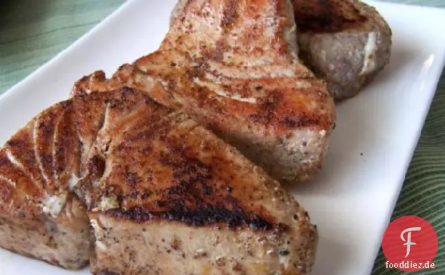 Gebratene würzige Thunfischsteaks