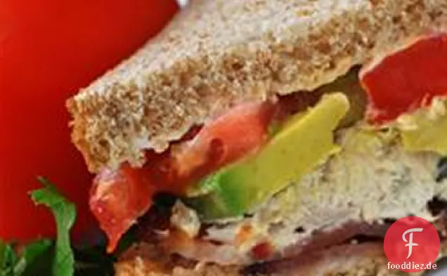 Thunfisch-Avocado-Speck-Sandwich