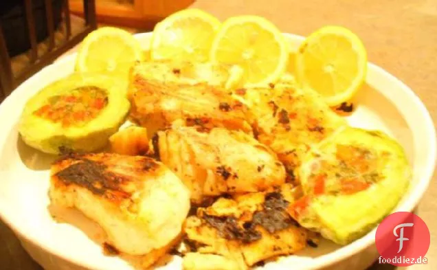 Glasierter gegrillter Fisch