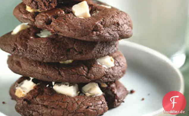 Dunkle und Weiße Schokolade Chunk Cookies