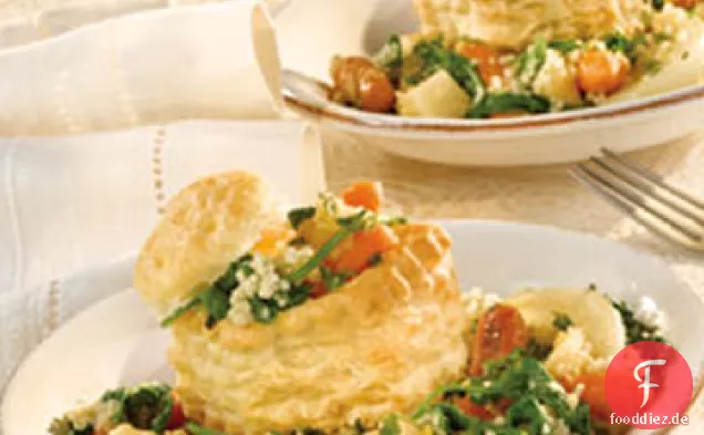 Roasted Winter Vegetable Ragout in Blätterteig Tassen
