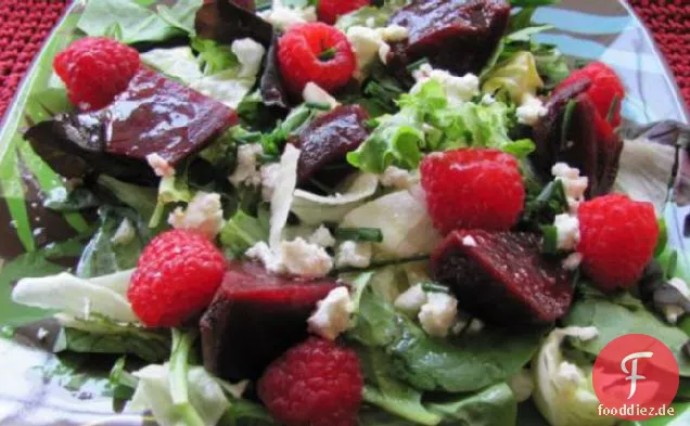 Rüben- und Beerensalat