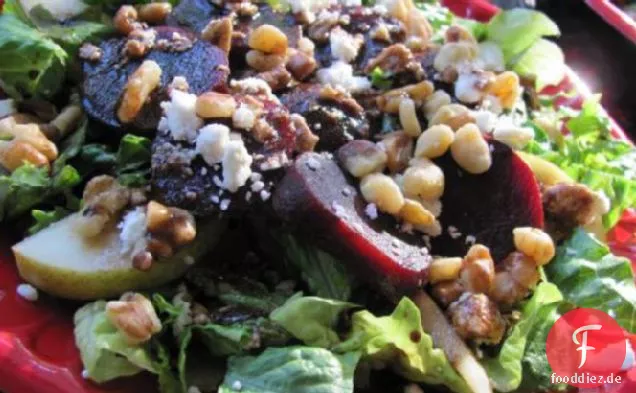 Gebratene Rüben, Birne und Feta-Salat