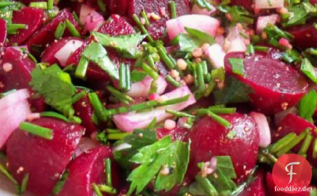 Rübensalat mit Schnittlauch (Salatat Shamandar)