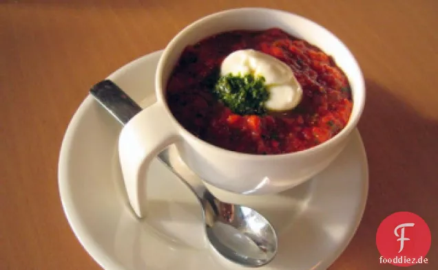 Gekühlte Rüben-Buttermilchsuppe