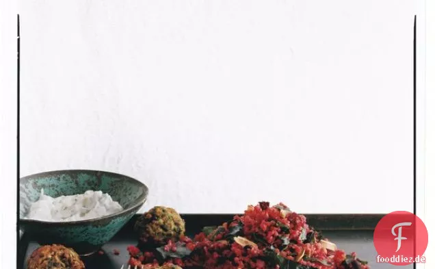 Zucchini-Köfte mit Rüben-Bulgur-Pilaw