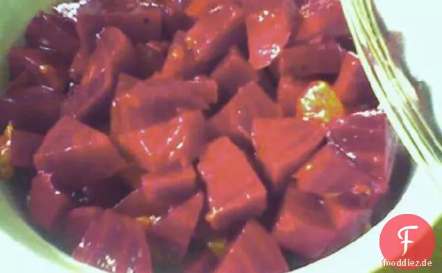 Leckerer Rübensalat mit Himbeerdressing