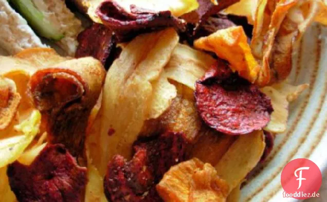 Rote-Bete-, Karotten- und Pastinakenchips mit Fleur De Sel