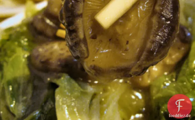 Gebratenes Gemüse mit Schweinefleisch, Shiitakes und schwarzer Bohnensauce