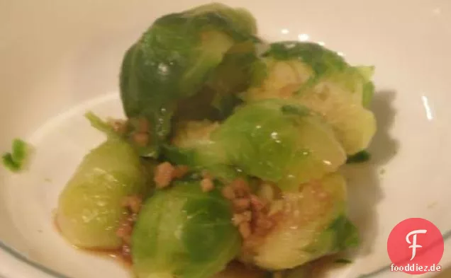 Asiatisches Gemüse Stir-Fry Mit Zucker Snap Erbsen und Baby Bok Choy