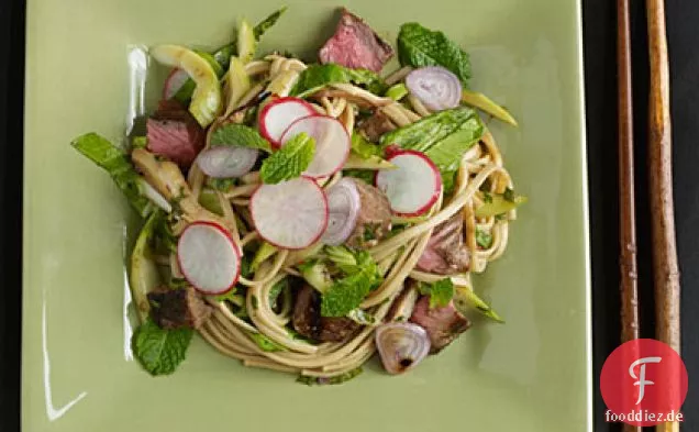 Kaltes Rindfleisch-Nudel-Salat