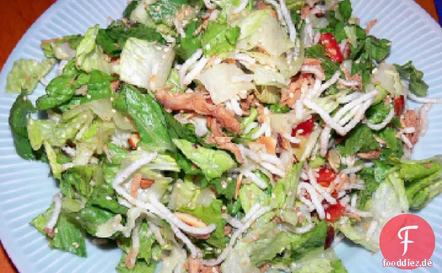 Warmer chinesischer Hühnersalat