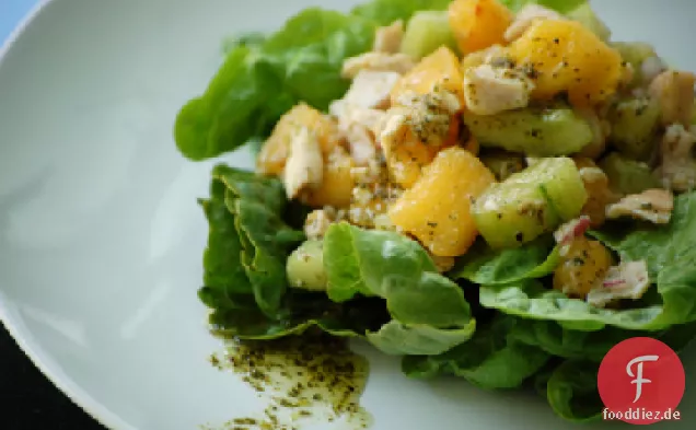 Thailändischer Hühnchen-Nektarinen-Salat