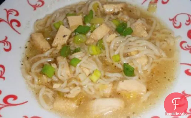 Orientalische Hühnersuppe