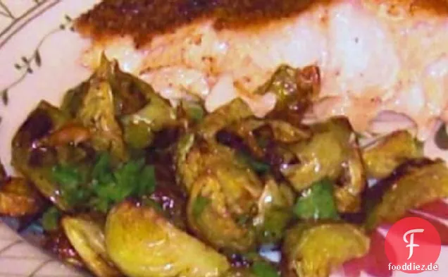 Gebratene Zitrone und Pfeffer Rosenkohl mit Parmesan
