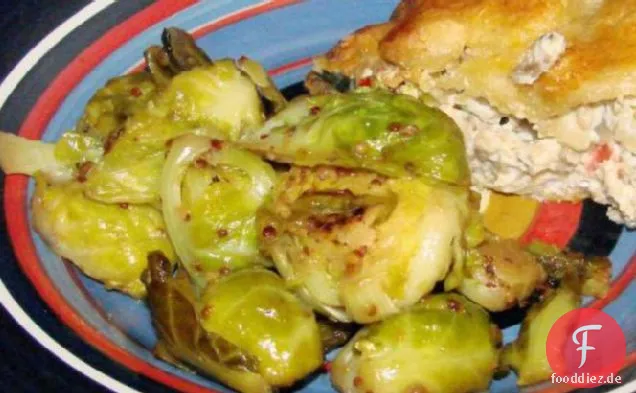 Ahorn und Dijon glasierte Rosenkohl