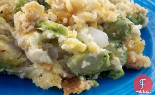 Drei-Punkt-Rosenkohl-Auflauf