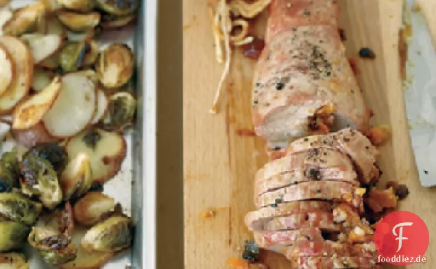 Aprikose Gefüllte Schweinefleisch mit Kartoffeln und Rosenkohl