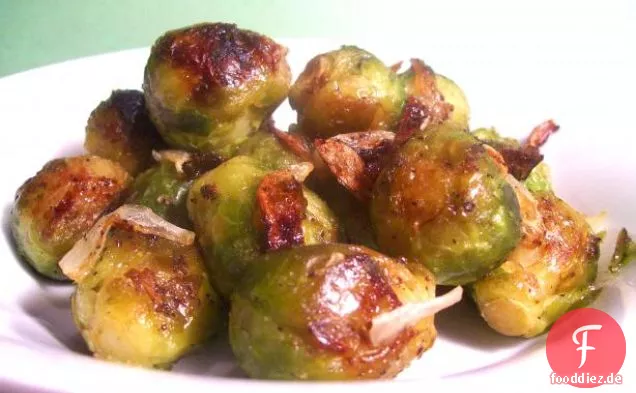 Gerösteter Rosenkohl und rote Zwiebeln
