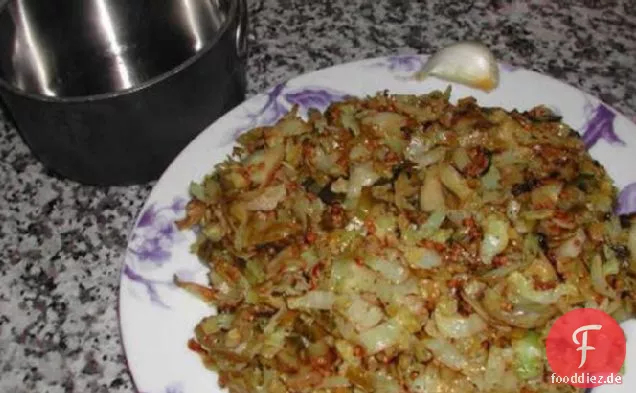 Gehackte Rosenkohl mit Zitronenschale