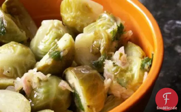 Marinierte Rosenkohl mit Zitrone