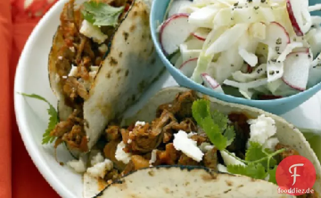 Knuspriger Krautsalat mit Radieschen