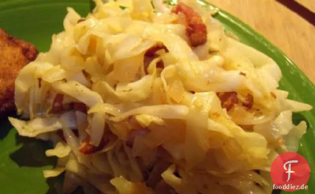 Deutscher warmer Krautsalat