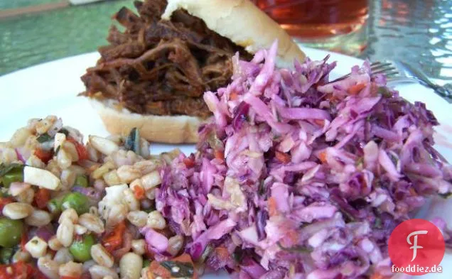 Roter und grüner Krautsalat