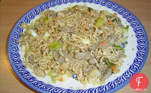 Orientalische Rindfleischnudeln