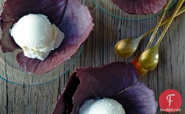 Schokolade Kohlblätter mit Vanille-Eis