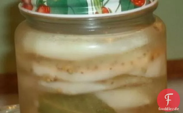 Eingelegter Kohlrabi