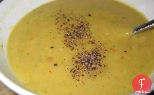 Lowfat Eichel Squash Suppe mit geröstetem Knoblauch