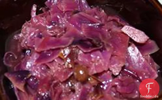 Ukrainische süß-saure Kohlsuppe